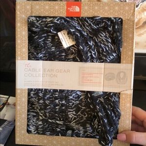 Women’s scarf and ear gear from north face